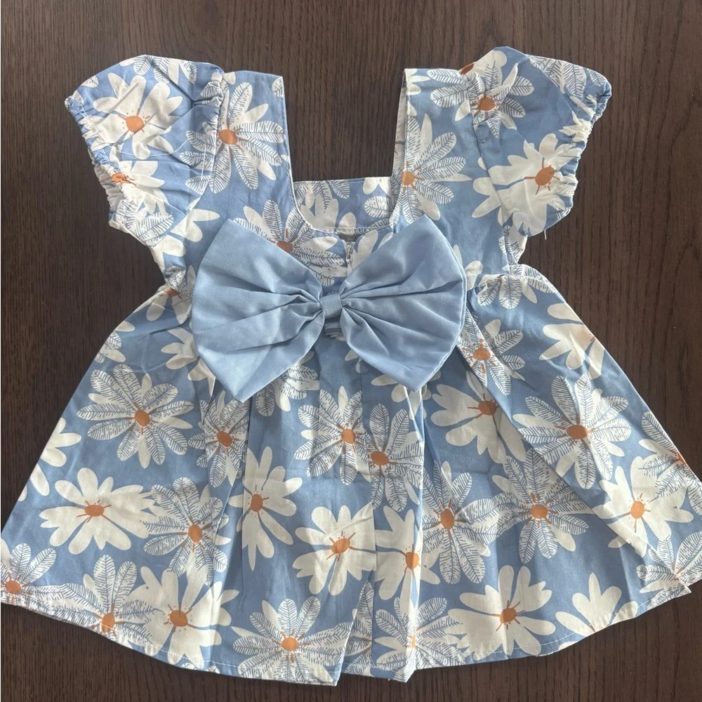 NWOT 6- 12M Baby Girls Blue Daisy Dress with Bow
